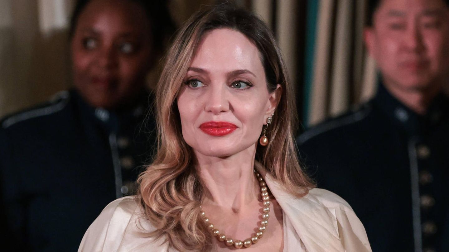 Angelina-Jolie-Ueberraschendes-Gestaendnis-Sie-war-seit-einem-Jahrzehnt-nicht-mehr-ich-selbst.jpg