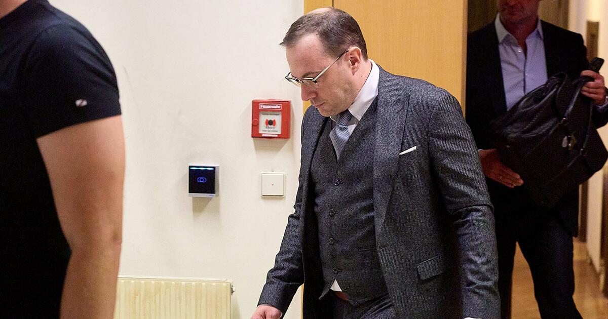 Besitz-von-Kinderpornografie-Schauspieler-Teichtmeister-schuldig-gesprochen.jpg