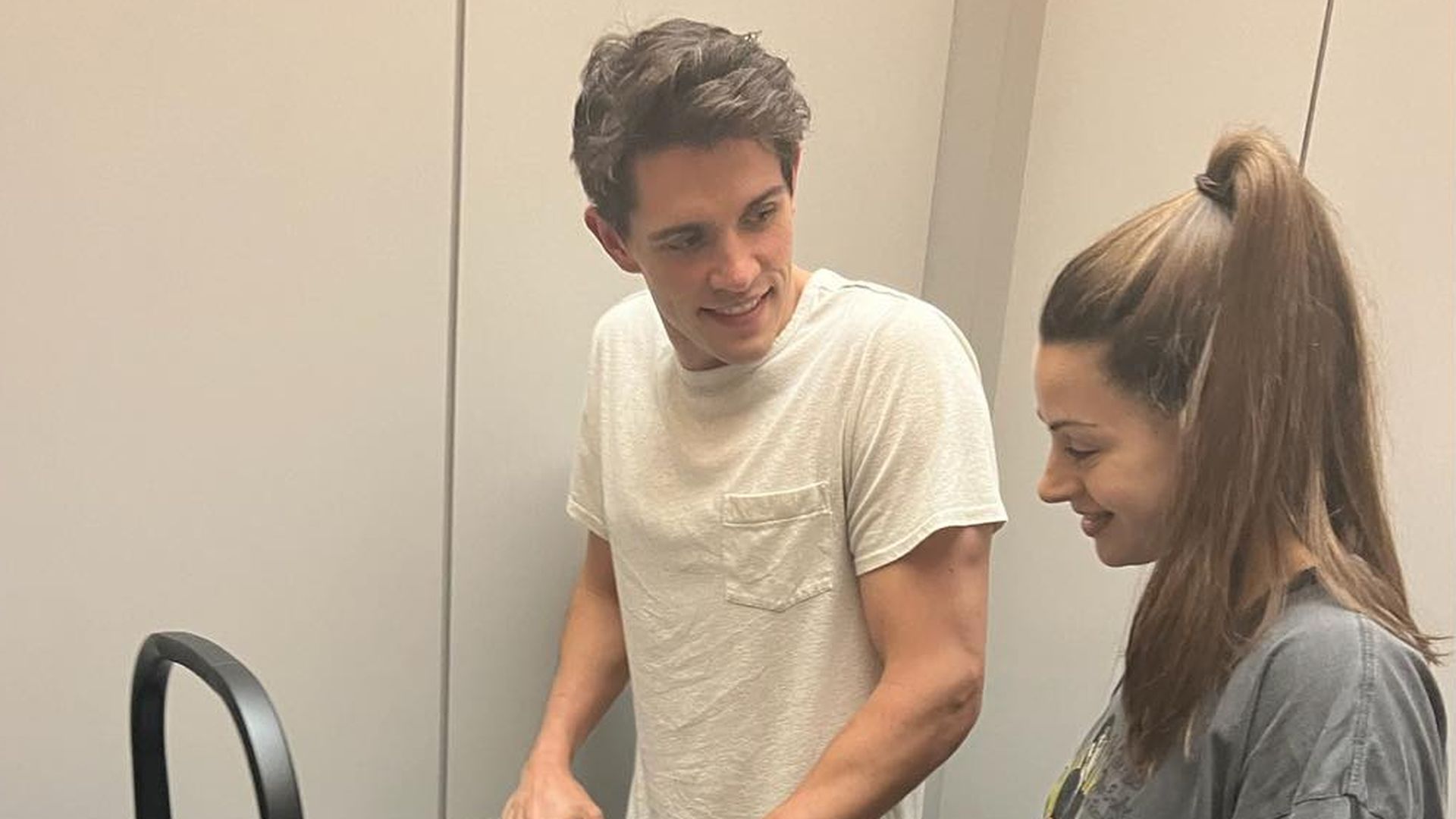 Ein-kleiner-Junge-Casey-Cott-ist-erstmals-Papa-geworden.jpg
