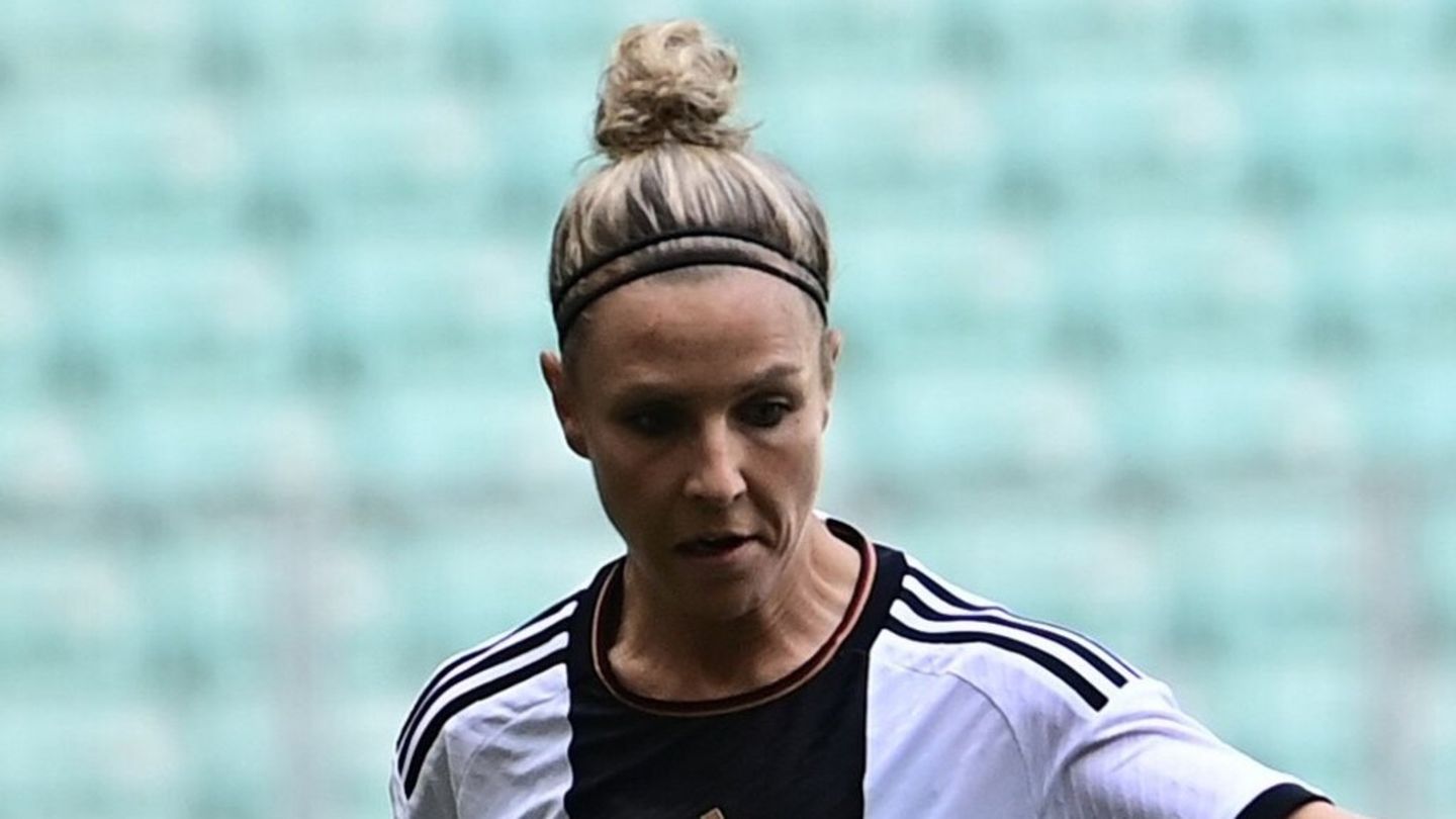 Fussballstar-freut-sich-ueber-erstes-Kind.jpg