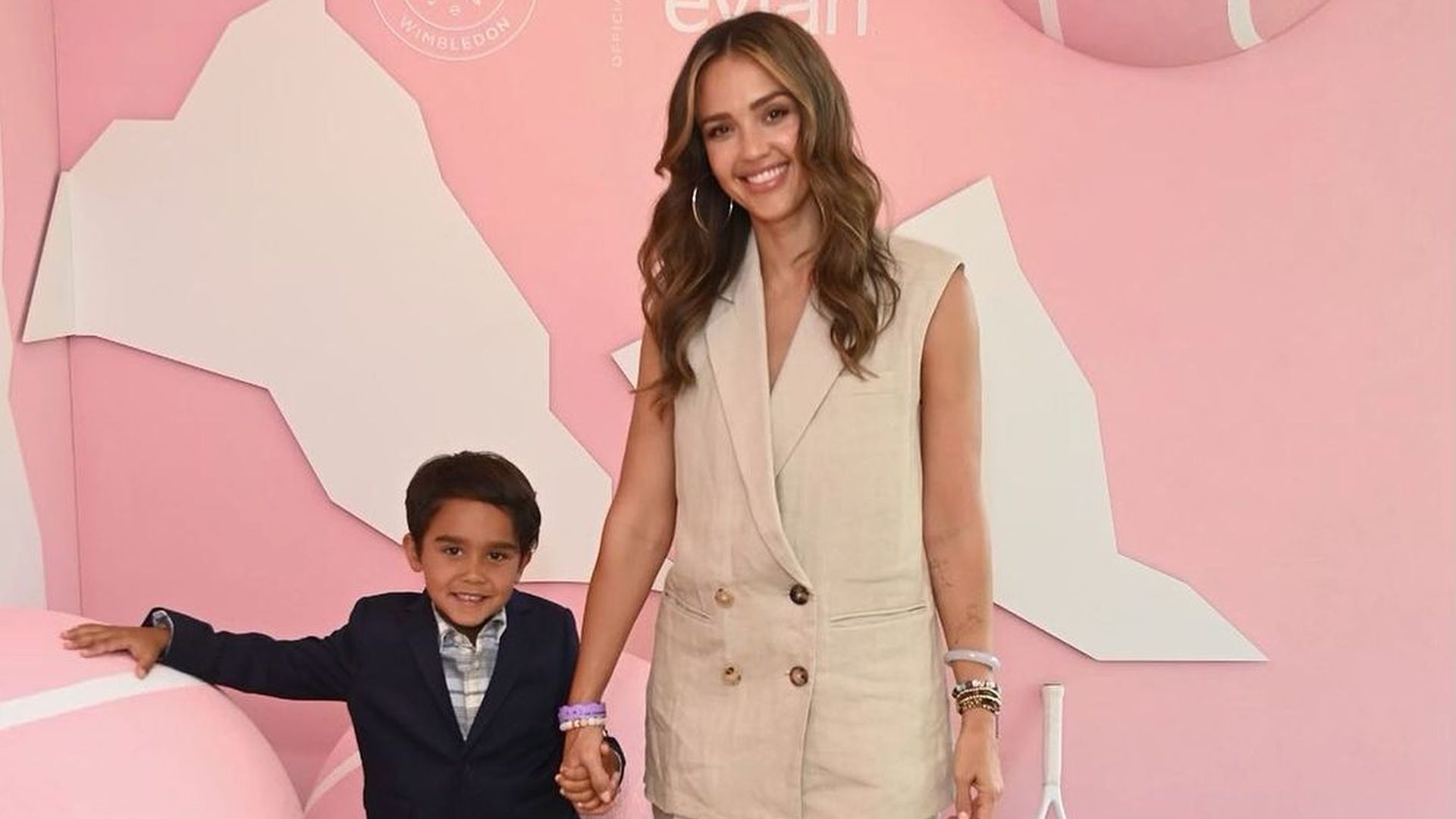 Jessica-Alba-teilt-suesse-Fotos-zum-ersten-Kindergartentag.jpg