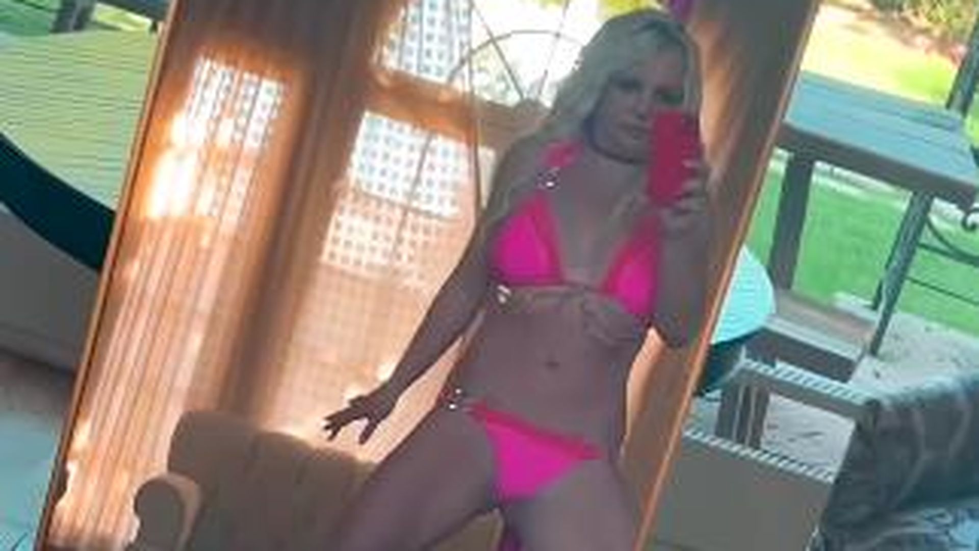 Nach-Trennung-Britney-Spears-tanzt-an-Poledance-Stange.jpg
