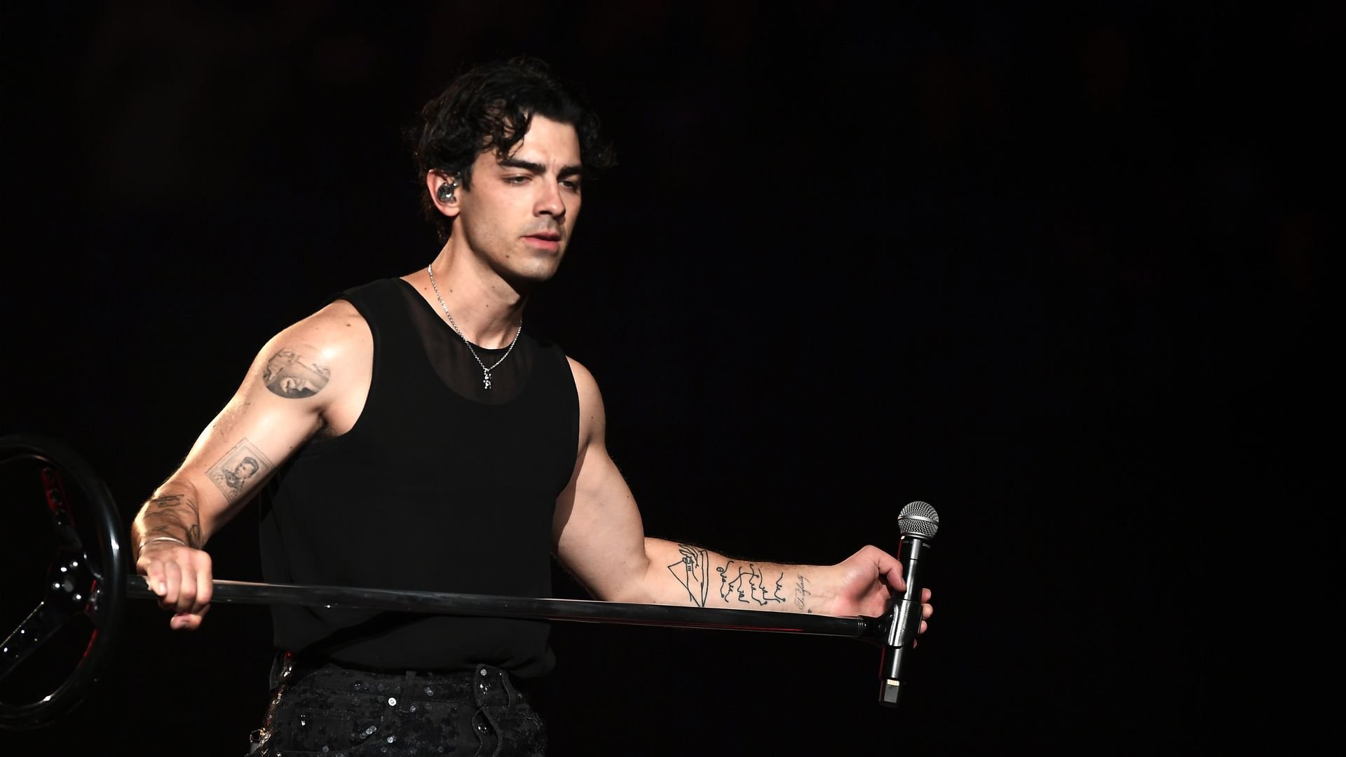 Nach-Trennungs-News-Joe-Jonas-aendert-Songtext-auf-Konzert.jpg