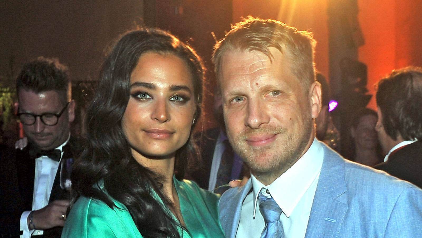 Oliver-Amira-Pocher-Liebes-Comeback-Nun-legen-sie-alle-Karten-auf-den-Tisch-InTouch.jpg