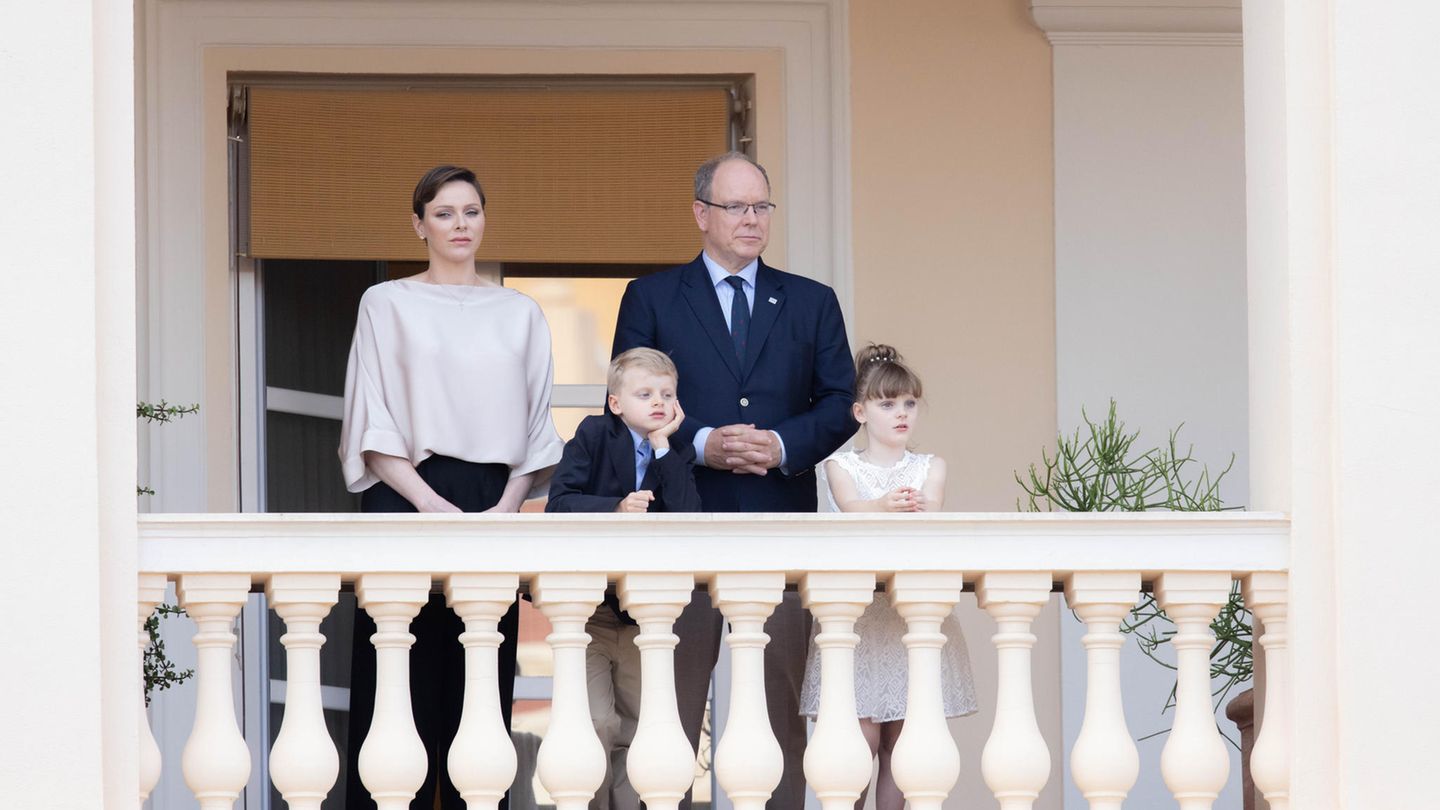 Sie-verlaesst-Monaco-Nach-umstrittenem-Auftritt-muss-Fuerstin-Charlene-ihre-Kinder-zu-Hause-lassen.jpg