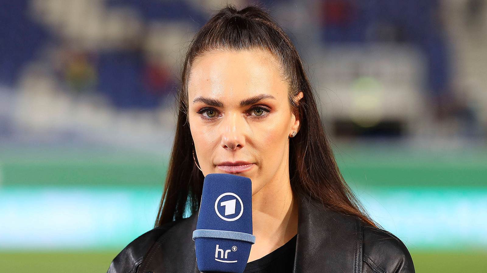 Esther-Sedlaczek-Uebler-Streich-im-TV-InTouch.jpg