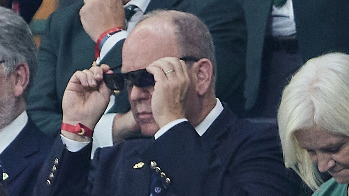 Fuerst-Albert-Beim-Rugby-Spiel-traf-er-auch-eine-britische-Prinzessin.jpg