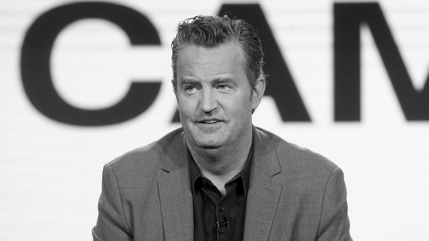 Matthew-Perry-ist-tot-Grosse-Trauer-um-den-Friends-Star.jpg