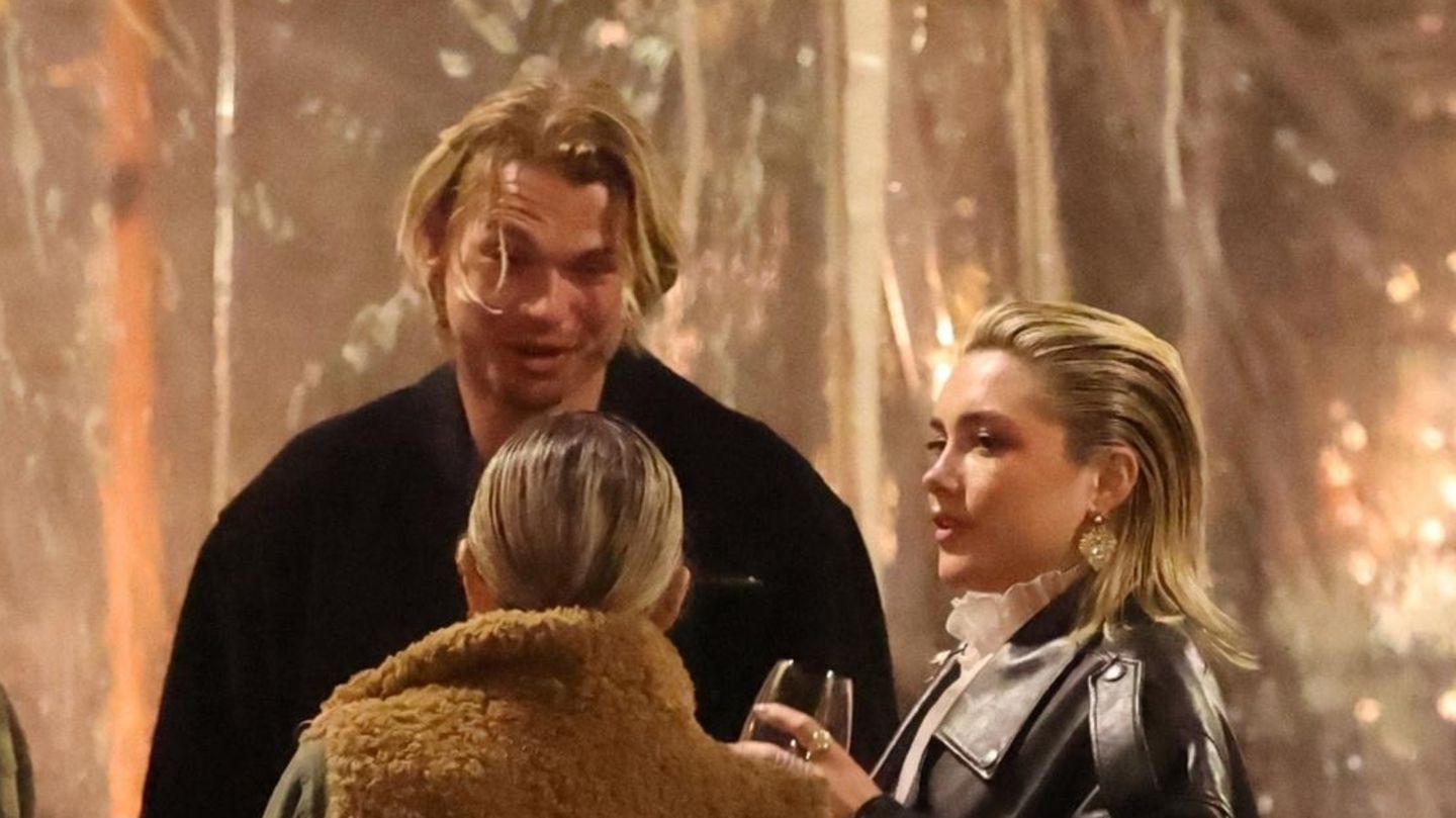 Nach-einem-Jahr-Beziehung-Florence-Pugh-soll-sich-von-ihrem-Freund-Charlie-getrennt-haben.jpg