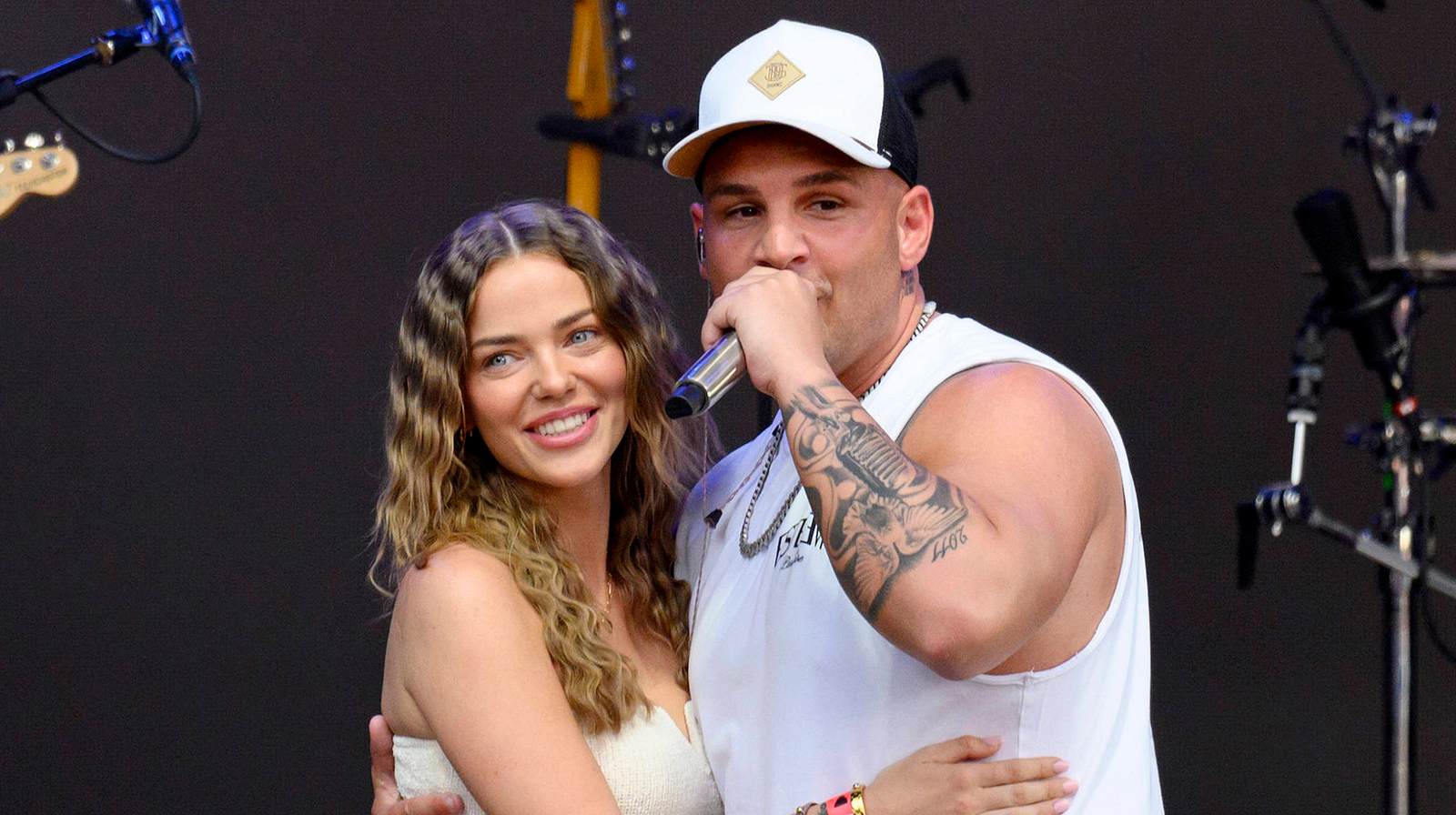 Pietro-Lombardi-Eifersuchts-Drama-Was-verheimlicht-er-seiner-Laura-Maria-InTouch.jpg