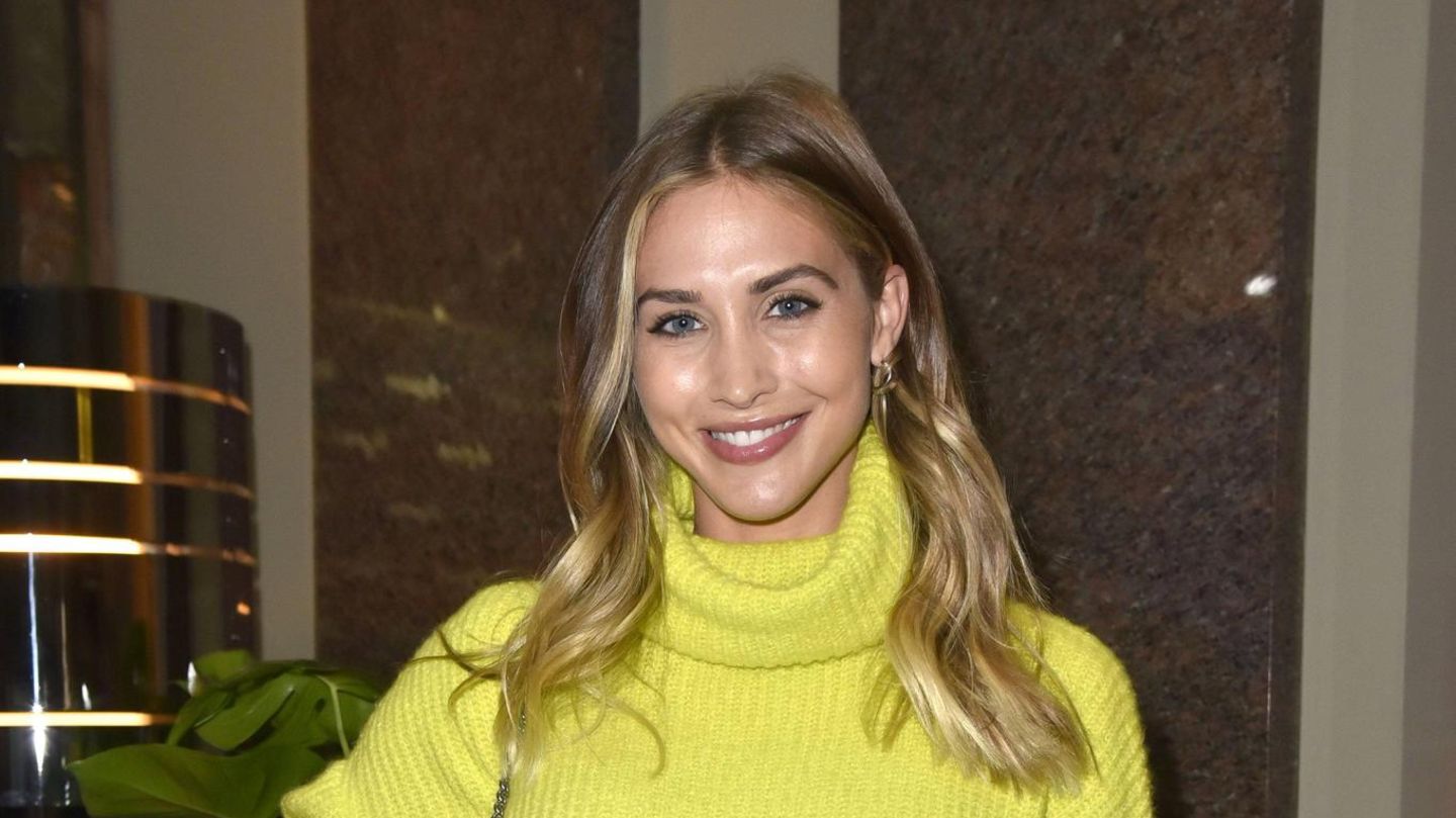 Ann-Kathrin-Goetze-Zuckersuess-Sie-teilt-private-Aufnahme-von-ihren-beiden-Kids.jpg