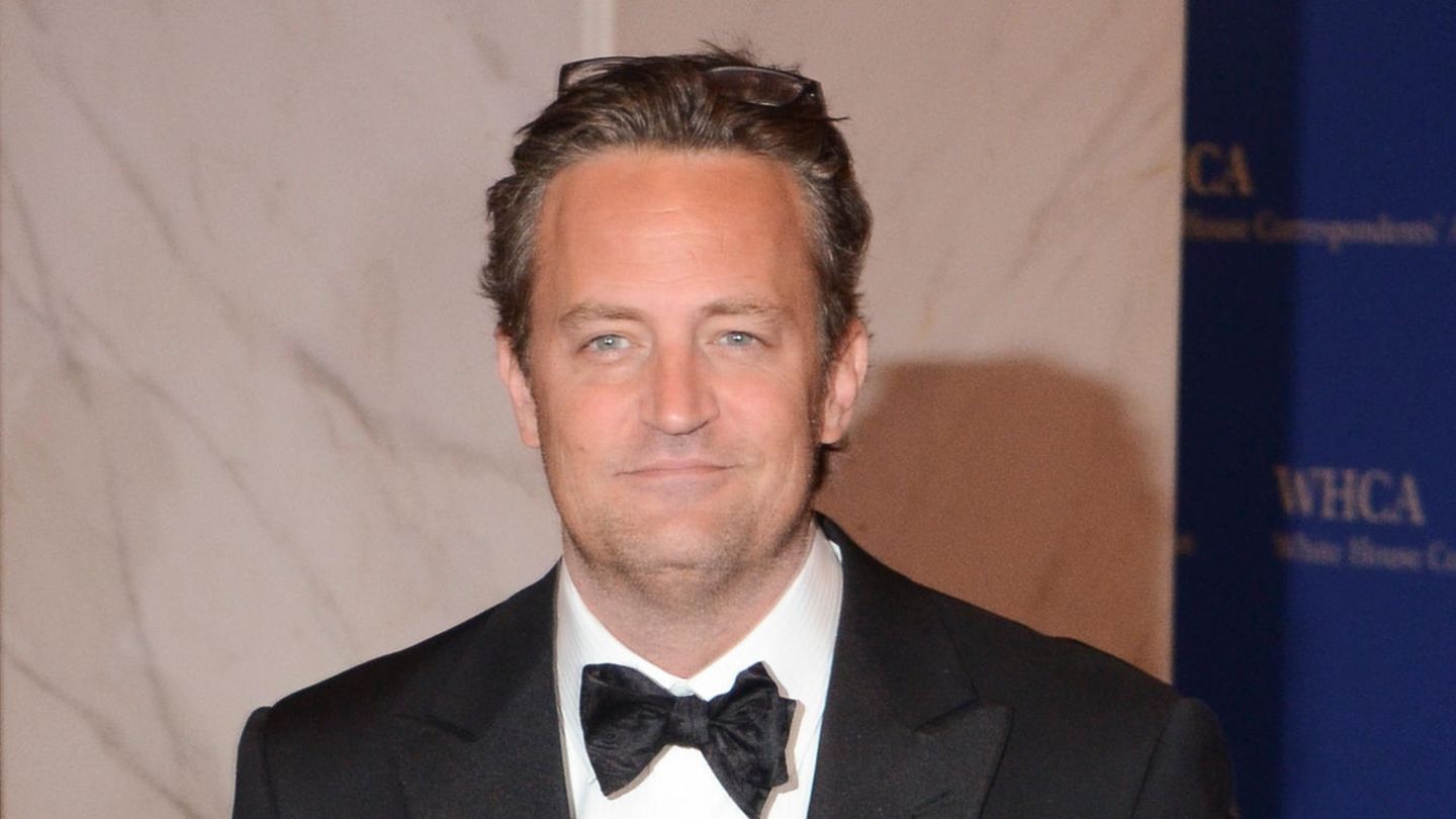 Matthew-Perry-†-Friends-Stars-kamen-zu-seiner-Beerdigung.jpg