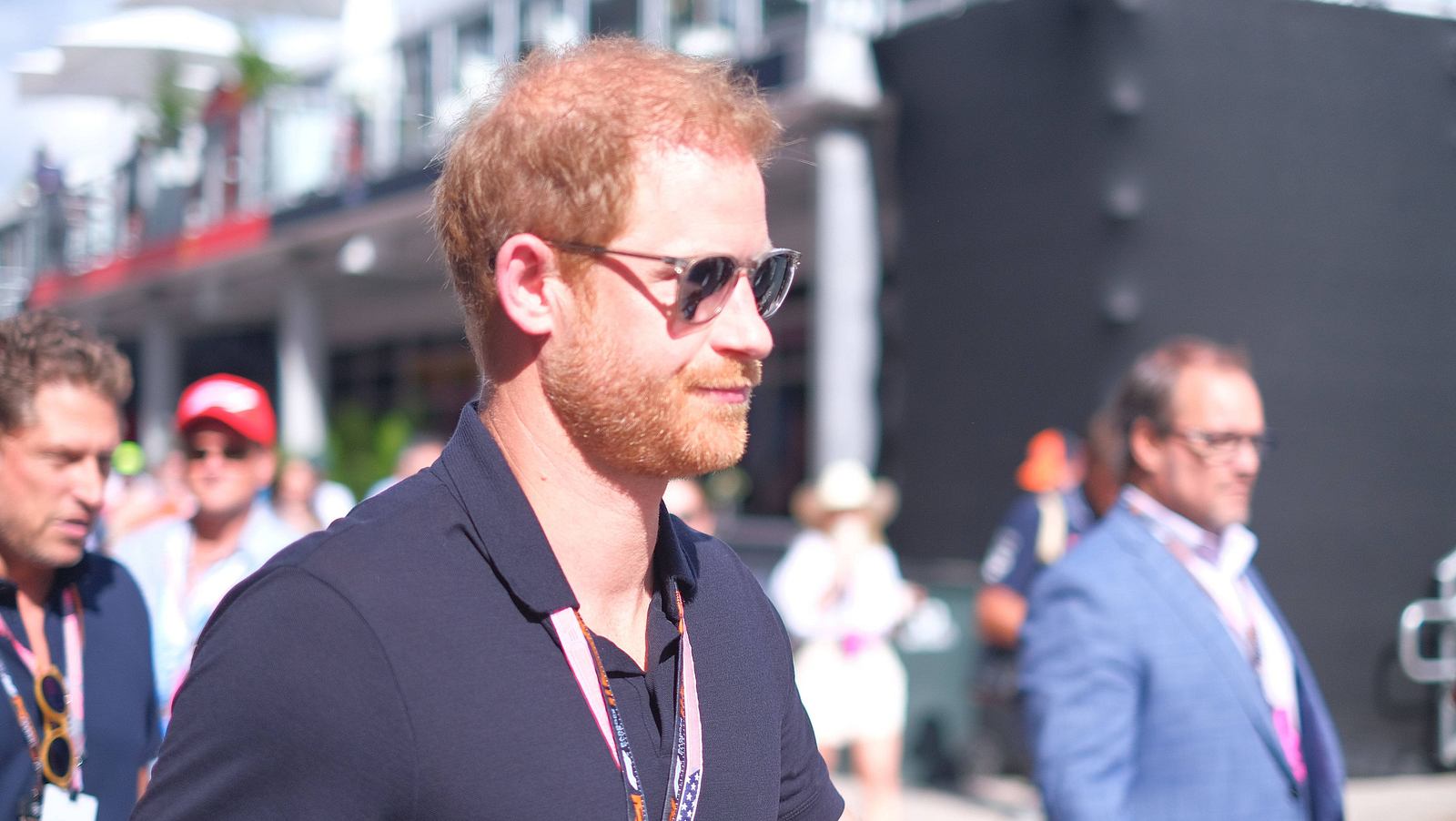 Prinz-Harry-Ein-Cousin-von-Charles-packt-aus-ER-soll-der-Vater-von-Harry-sein-InTouch.jpg