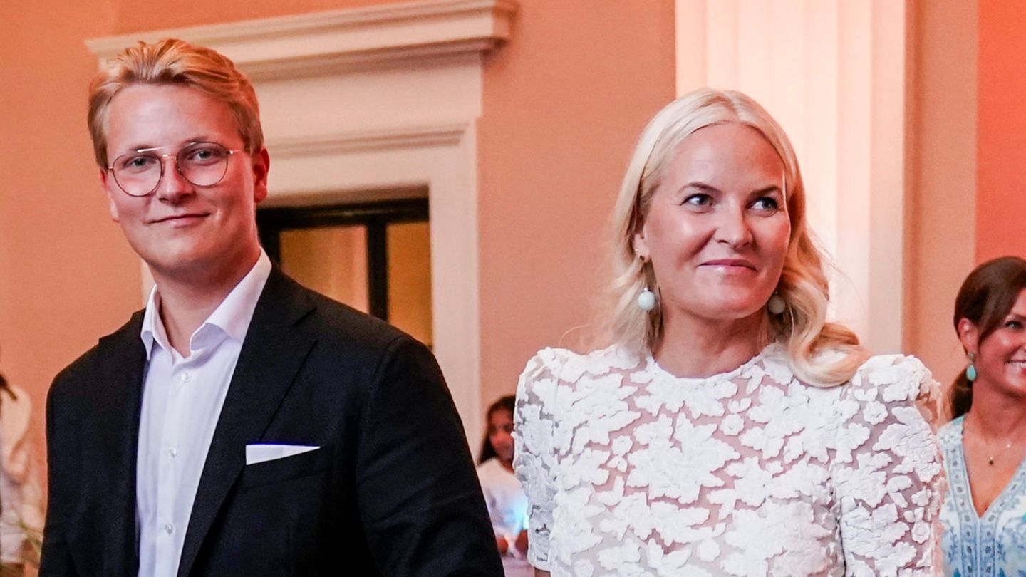 Prinz-Sverre-Magnus-wird-18-Hof-verraet-Details-zur-Geburtstagsfeier-fuer-Prinzessin-Mette-Marits-Sohn.jpg