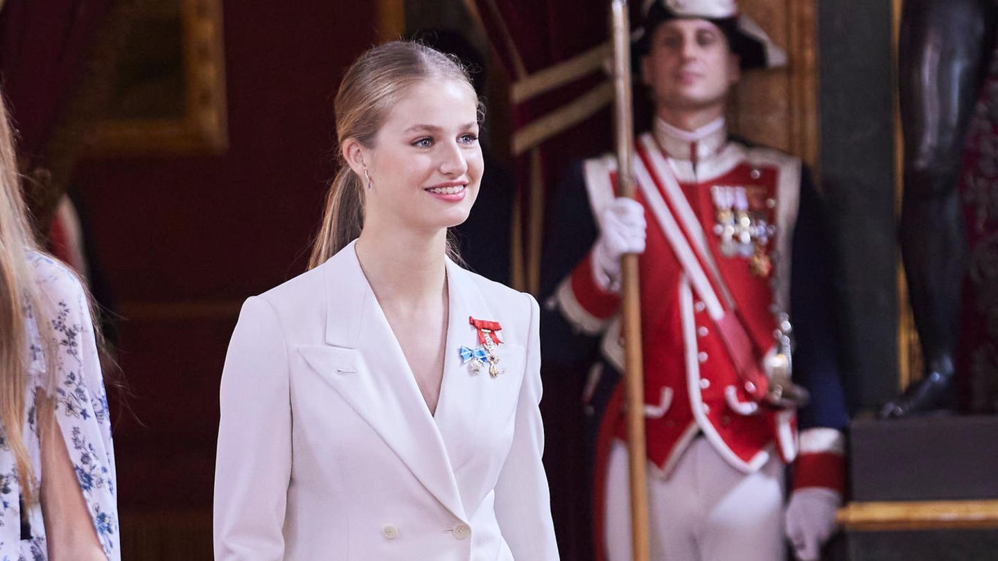 Prinzessin-Leonor-Mit-diesen-Royals-feierte-sie-nach-der-Vereidigung-ihren-18.-Geburtstag.jpg