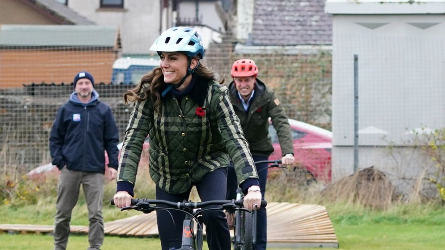 Sie-absolvieren-einen-Fahrradparcours.jpg