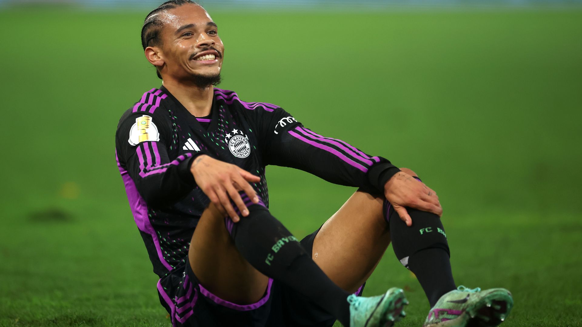 Wird-Leroy-Sane-dem-FC-Bayern-Muenchen-noch-treu-bleiben.jpg