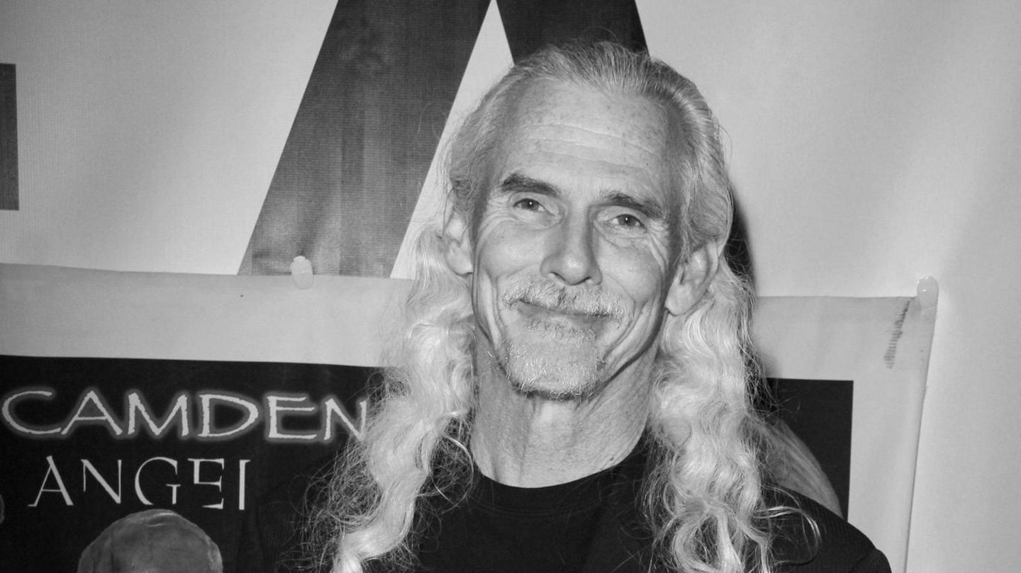 Camden-Toy-Der-Buffy-Darsteller-stirbt-mit-68-Jahren.jpg