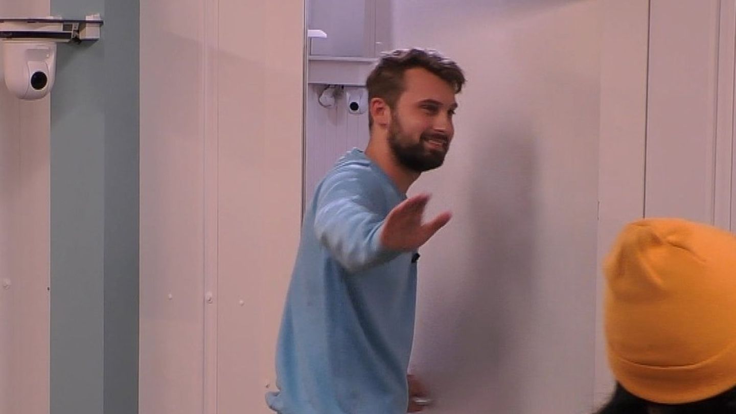 Der-Ex-Bachelor-musste-seine-Koffer-packen.jpg
