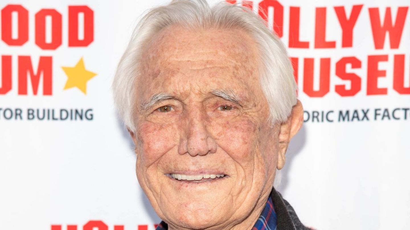 Ex-Bond-Star-ist-schwer-gestuerzt.jpg
