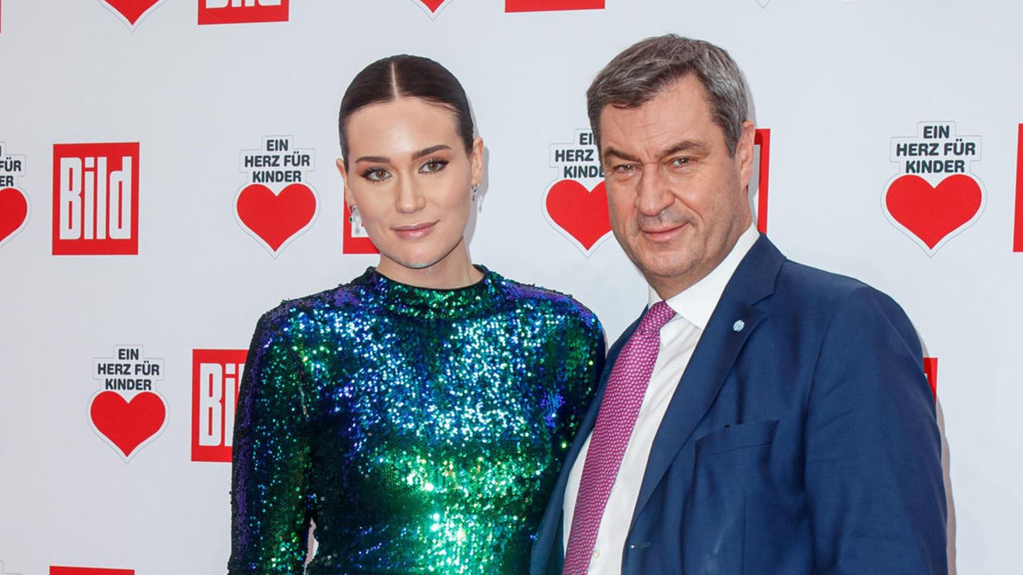 Gloria-Sophie-Burkandt-Riesiger-Photoshop-Fail-–-und-Papa-Markus-Soeder-laesst-sie-auffliegen.jpg
