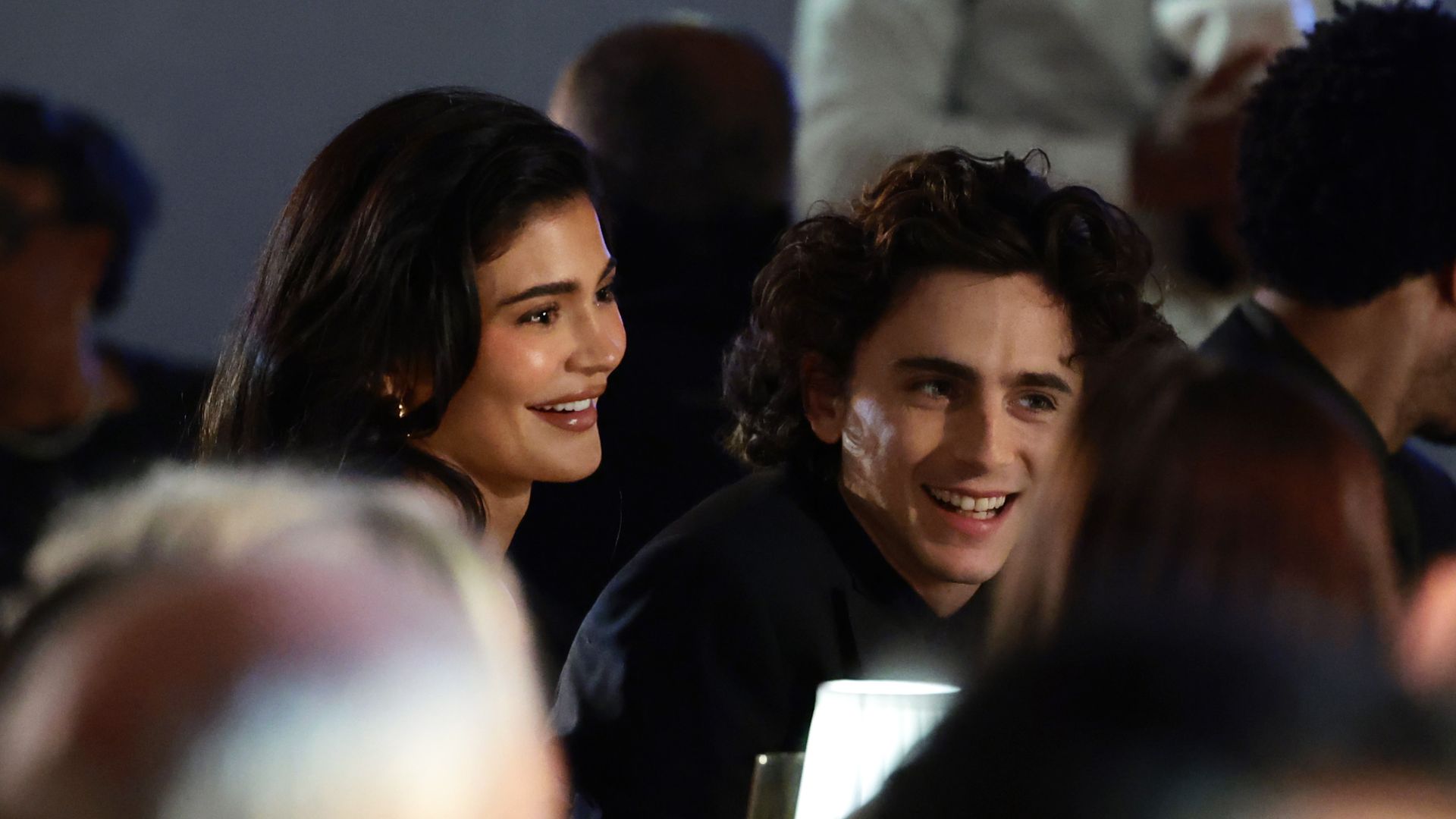 Kylie-Jenner-war-heimlich-bei-Timothees-Wonka-Premiere.jpg