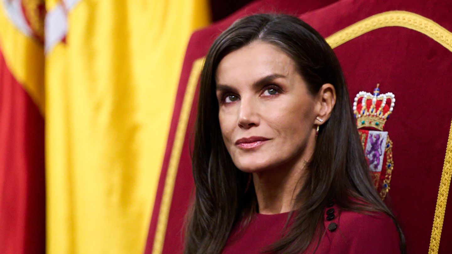 Peinliche-Situation-fuer-Koenigin-Letizia-Unerwuenschtes-Weihnachtsgeschenkt-machte-sie-sprachlos.jpg