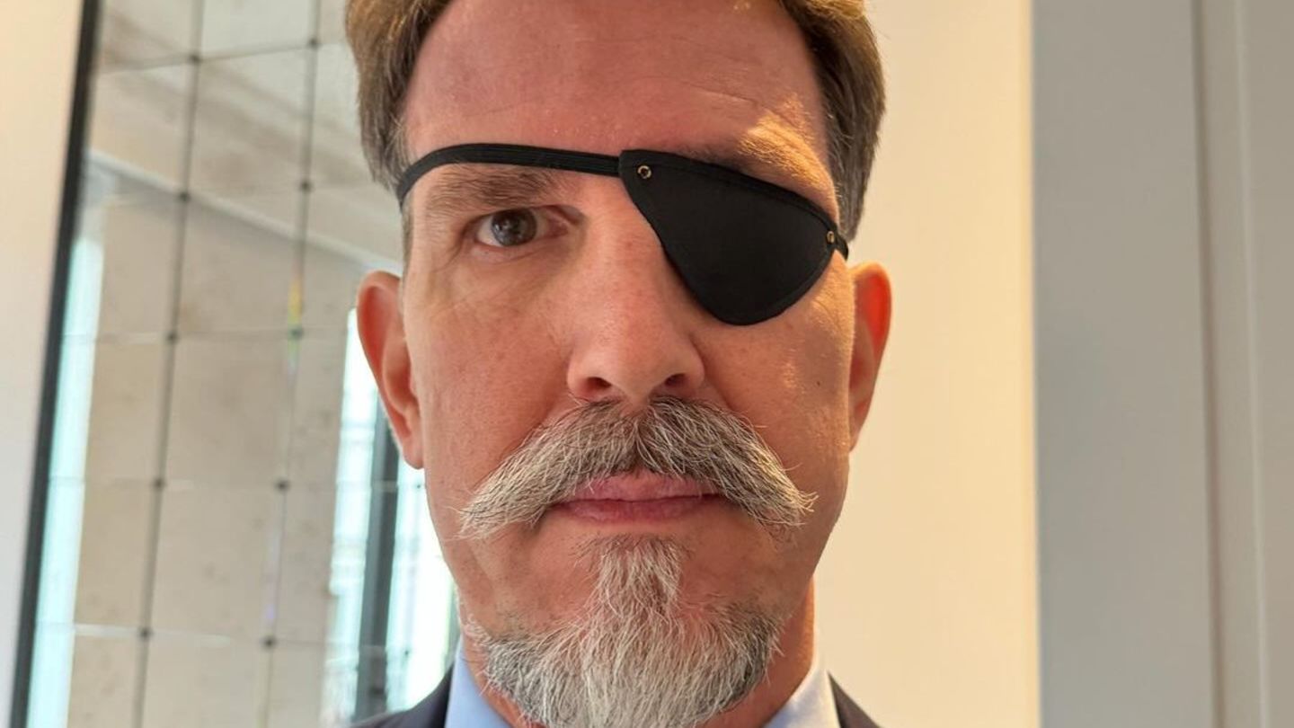 Prinz-Pavlos-verletzt-Neues-Foto-wirft-Fragen-auf.jpg